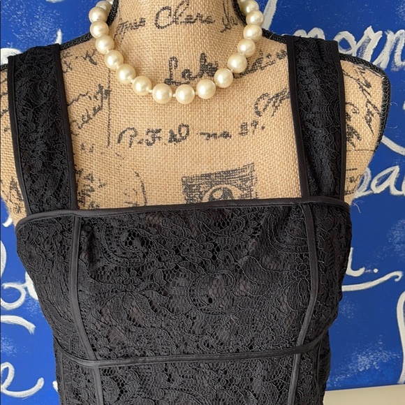 👗GORGEOUS👗 Ann Taylor Lace Dress - size 6 - Picture 2 of 10